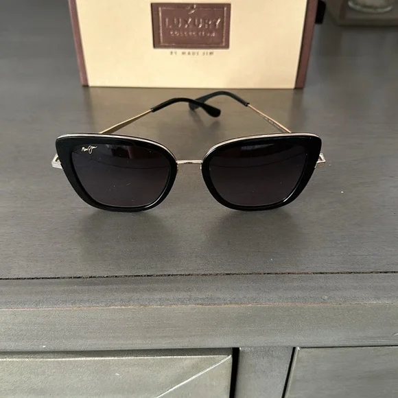 Maui Jim | Accessories | Maui Jim Violet Lake Black And Gold  display picture 3